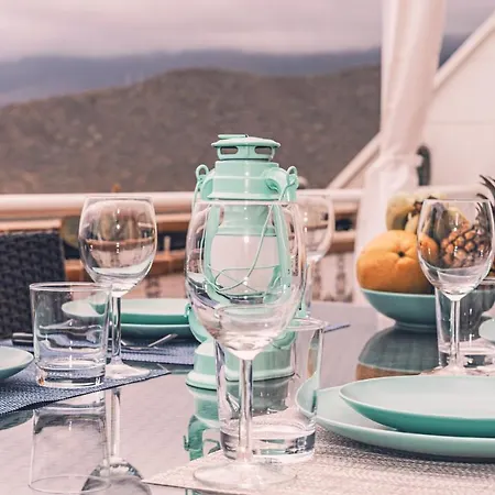 Premium Penthouse 105m2,bali Bed,heated Pool,best Sunsets