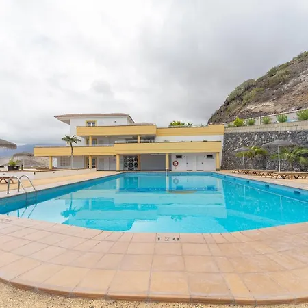 Premium Penthouse 105m2,bali Bed,heated Pool,best Sunsets Адехе