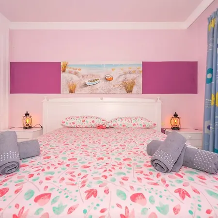 Premium Penthouse 105m2,bali Bed,heated Pool,best Sunsets Apartmán *