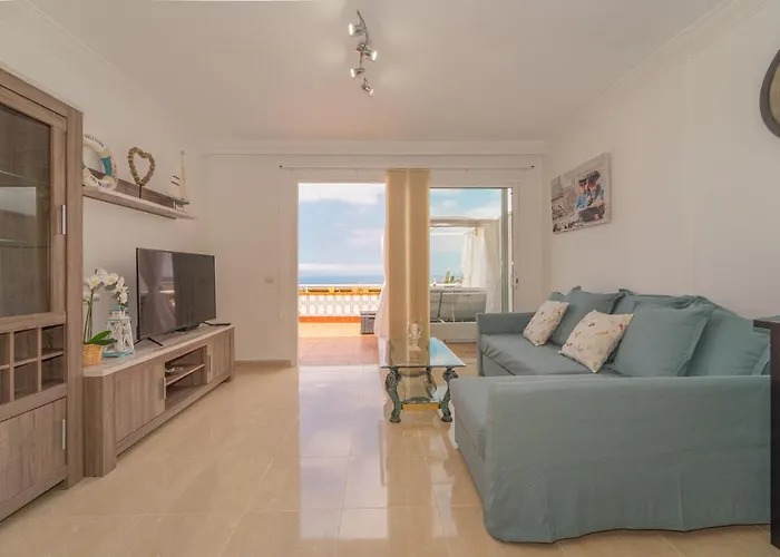 Premium Penthouse 105m2,bali Bed,heated Pool,best Sunsets