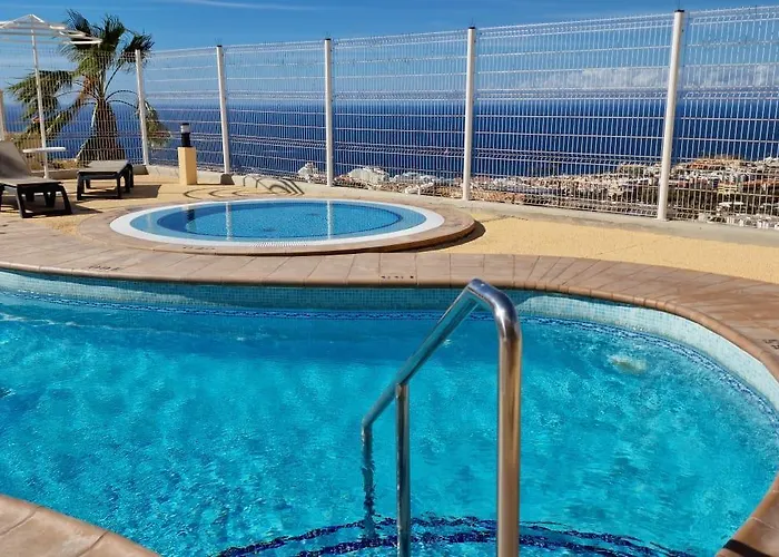 Premium Penthouse 105m2,bali Bed,heated Pool,best Sunsets Apartamento